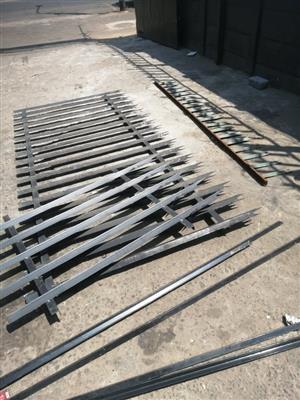 Palisade Fencing Up for Grabs