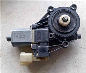 Ford fiesta 2012 right rear window mechanism motor selling
