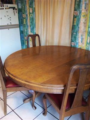 Solid Wooden Dining Table with 8 Chairs