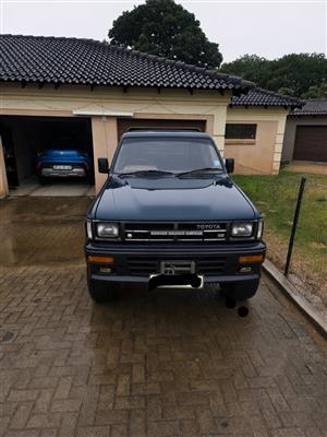 1990  4x4 double cab Toyota Hilux for sale