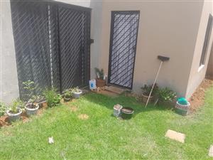 Garden Cottage situated in Wychwood , close to Bedfordview would suit a single P