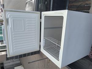 Fridge repair and regas 