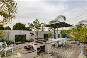 Spacious Home with 2-Bedroom Flat – Perfect for Dual Living