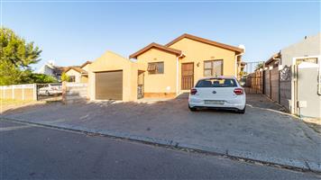 House For Sale in Highbury Park