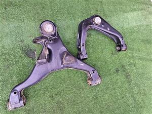 NISSAN NAVARA/PATHFINDER RIGHT SIDE CONTROL ARMS UPPER AND LOWER AVAILABLE FOR SALE