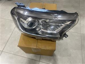 2019 FORD RANGER T7/T8 HEADLIGHT RIGHT SIDE FOR SALE. IN EXCELLENT CONDITION