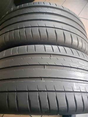 255/35/20 Michelin Tyres for Sale.  Contact 