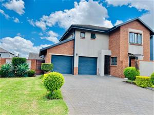 House For Sale in Roodeplaat