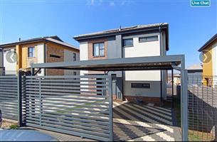 House For Sale in Lotus Gardens