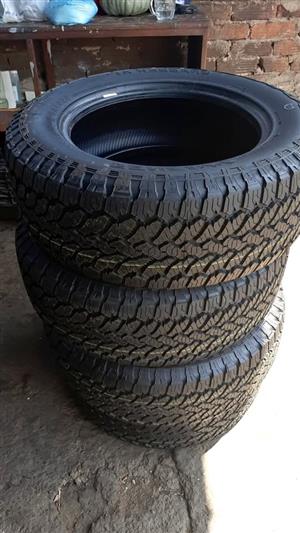 255/60/18 Genenral Grabber A/T3 brand new set