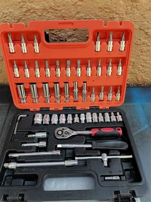 Tools,, 1/4 " 53 piece socket and ratchet set