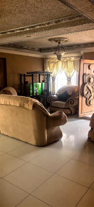 House For Sale in Soshanguve