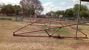 Heavy duty water proof carport for 4 cars in very good condition hardly used 