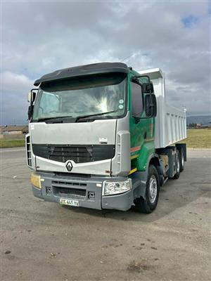 2014 Renault 440 DXi 10 cube tipper truck