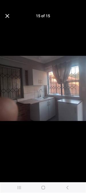 1 Bedroom Cottage to Let – Cumberland, Kensington, JHB  