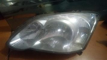 TOYOTA RUNX LHS HEADLIGHT 