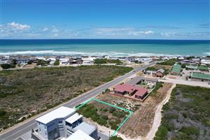 Your Dream Stand Awaits with Stunning Views and Unbeatable Price!