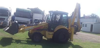 2007 NEWHOLLAD 4X4 TLB 