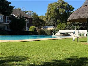 Townhouse For Sale in Cresta