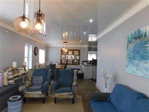Beautiful Property With 3 Outbuilding Units For Sale! - Bluff, Durban