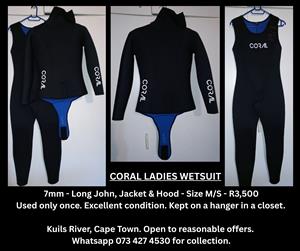 SCUBA DIVING LADIES WETSUIT & GEAR SIZE M/S