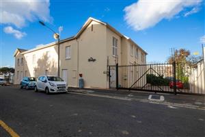 Immaculate One Bedroom Apartment Near UCT