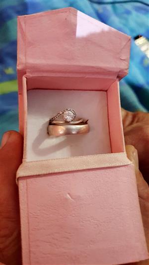 Engagement ring set for sale