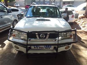 2018 Nissan NP300 HardBody 2.5TDi Double Cab Manual white color  79000km 