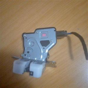 Suzuki Vitara boot lock