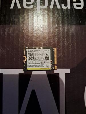 Western Digital SN740 512GB NVMe PCIe Gen4 x4 SSD