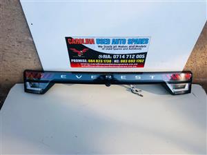 Ford Everest tailgate light with camera