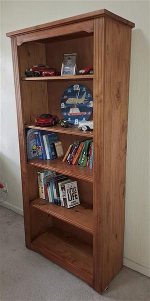 Beautiful Solid Wooden Bookshelf / Display Cabinet