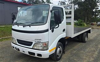T656- 2006- TOYOTA DYNA 4093 DRIVING SCHOOL FLATDECK TRUCK