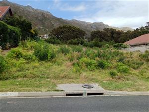 Build Your Dream Home with Breathtaking Views in Sought-After Mountainside, Gordon’s Bay!