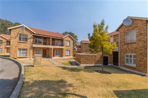 Townhouse For Sale in Honeypark