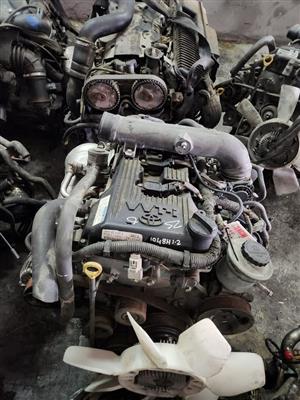 HILUX 2.7 2TR ENGINE FOR SALE CONTACT OR WHATSAPP ME 