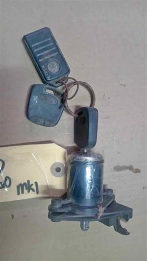 Ford Figo mk1 ignition with key selling 