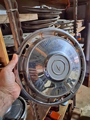 Datsun wheel cap