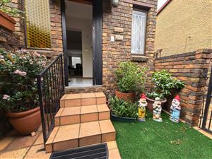 Secure Duplex in Villarus - Florida Park