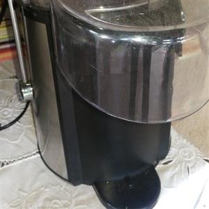 Kambrook juicer machine 