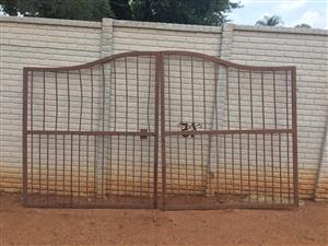 Gate for sale.