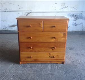 Pine Chest of Drawers,