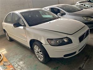 2005 VOLVO S40 2.0