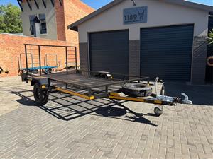 3.6m Maverick Trailer - Wheels Outside