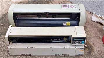 Old Geokit and Roland vinyl cutters, no cables, no software... Collection in Alberton only