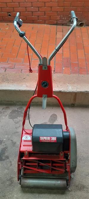 Saphire  360 Straight Cut Lawnmower