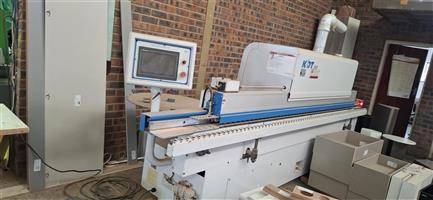 Edge banding machine 