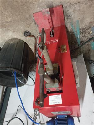 Spot Welder DN-25 380V-25a, water pump not working, M/C in good working order