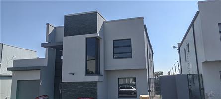 Breathtaking Upmarket Residence – Where Every Room is a Masterpiece