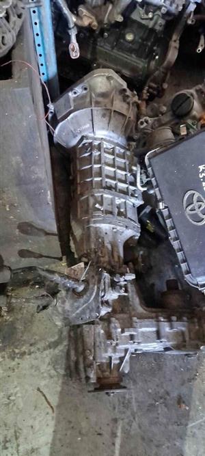 FORD RANGER 2.5 4X4 MANUAL GEARBOX  FOR SALE